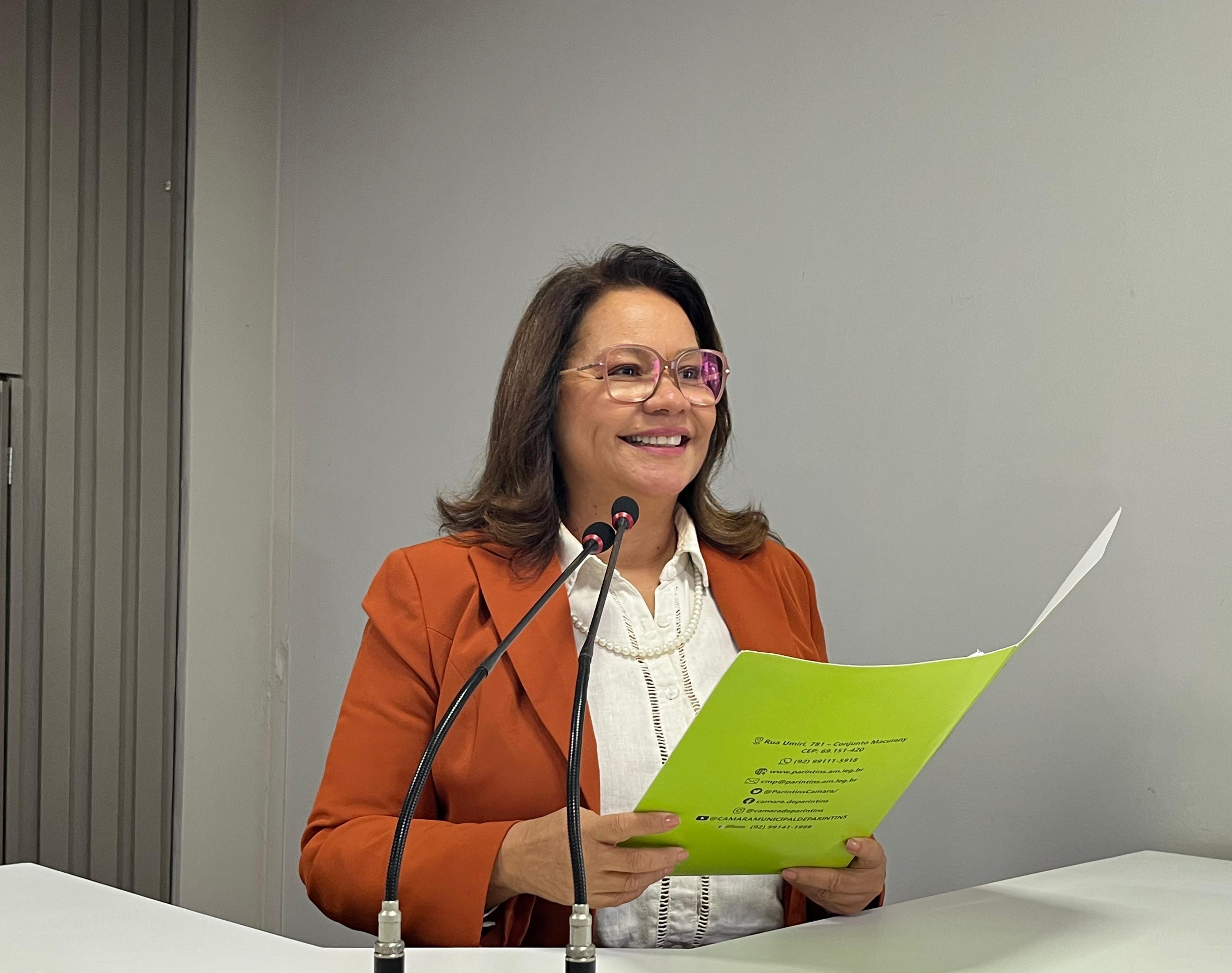 Agosto Dourado: Vereadora Márcia Baranda apresenta projeto de lei para garantir direito à amamentação durante concursos públicos em Parintins