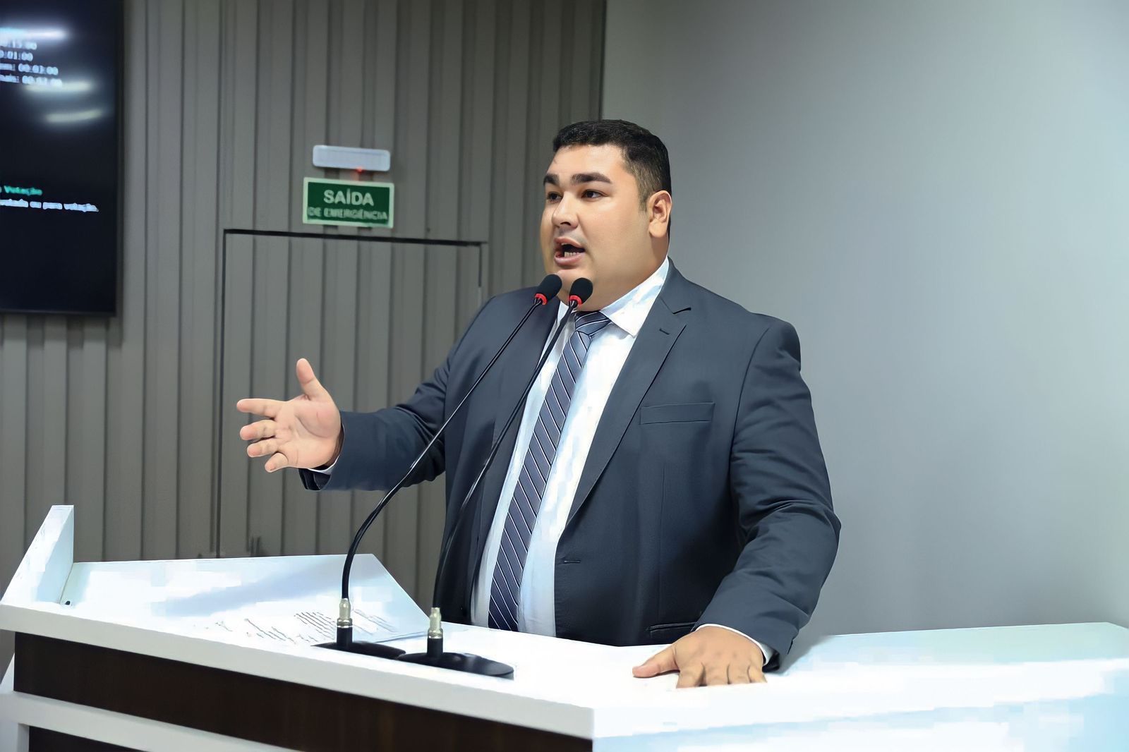 Alex Garcia defende atendimento médico prioritário a crianças e adolescentes acompanhados de Conselheiros Tutelares   