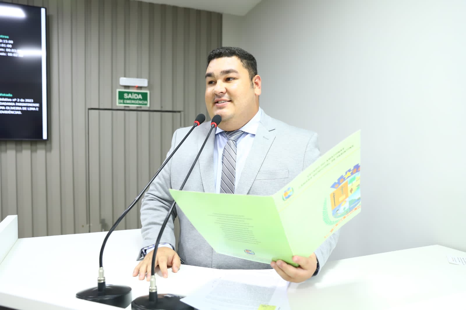 Alex Garcia defende criação da "Semana Municipal de Proteção Animal" em Parintins