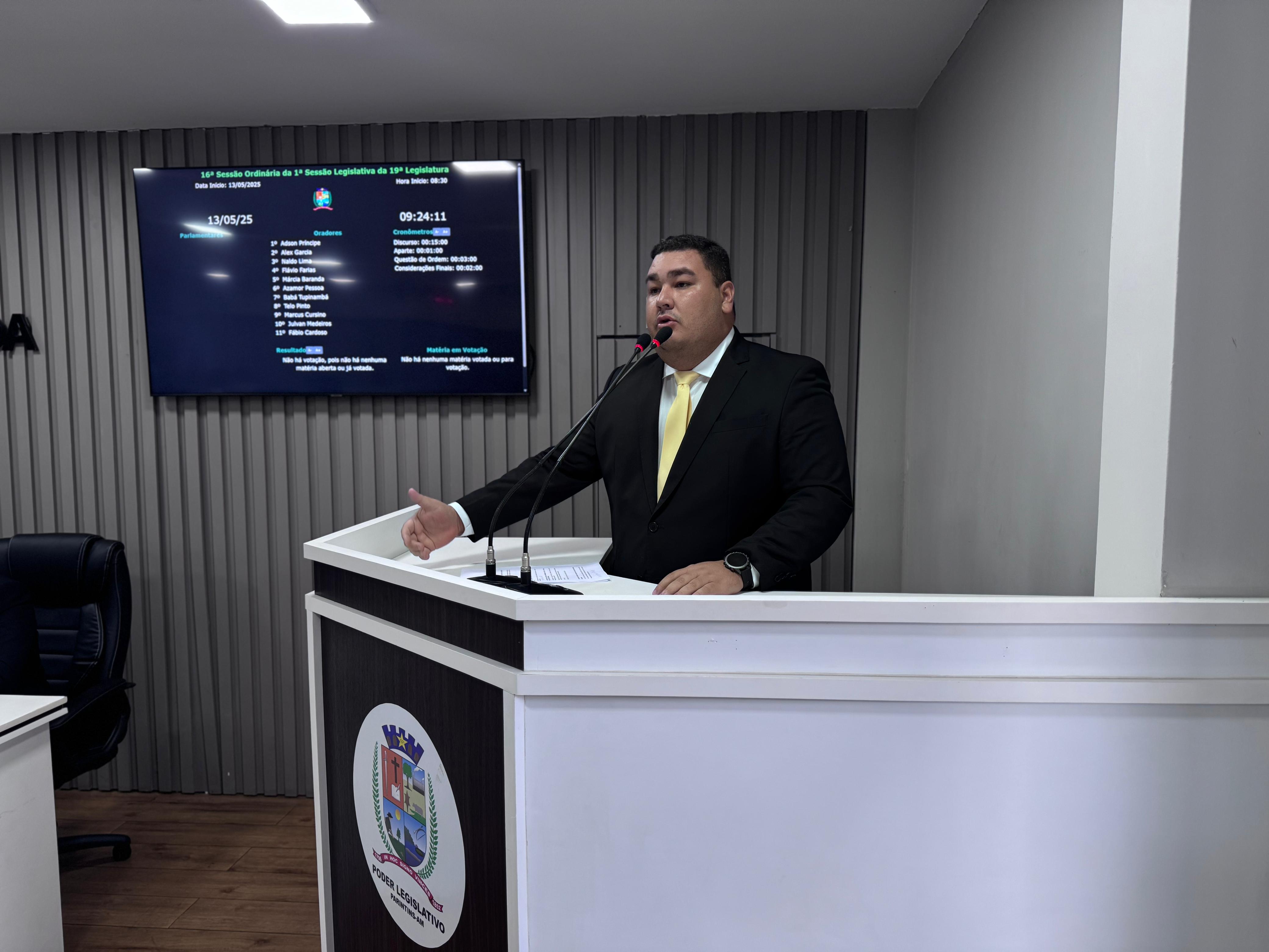 Alex Garcia destaca a vinda do deputado Saullo Vianna e da deputada Mayra Dias a Parintins