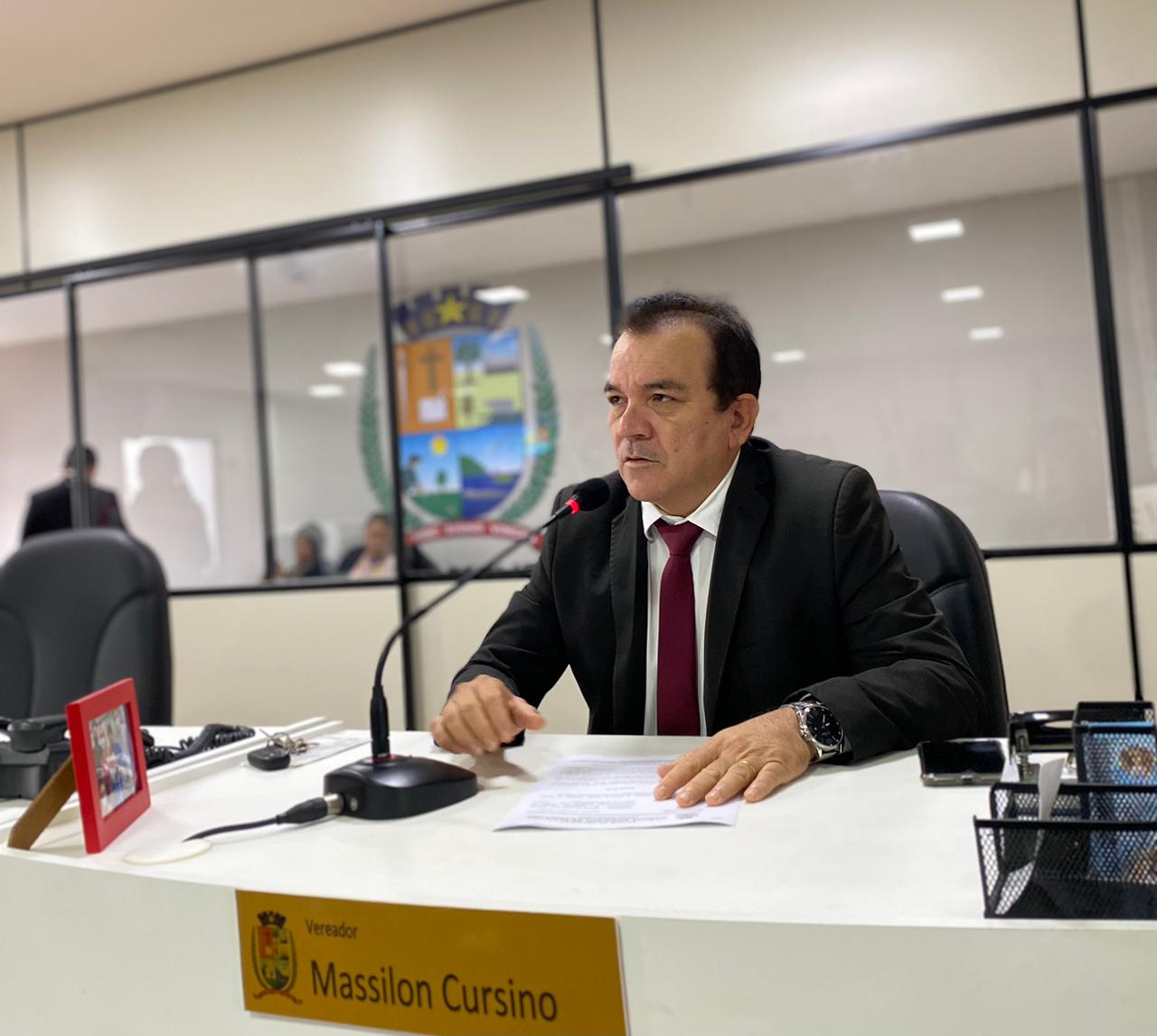 Após pedido do vereador Massilon, novos ar-condicionados são instalados no PAC Parintins