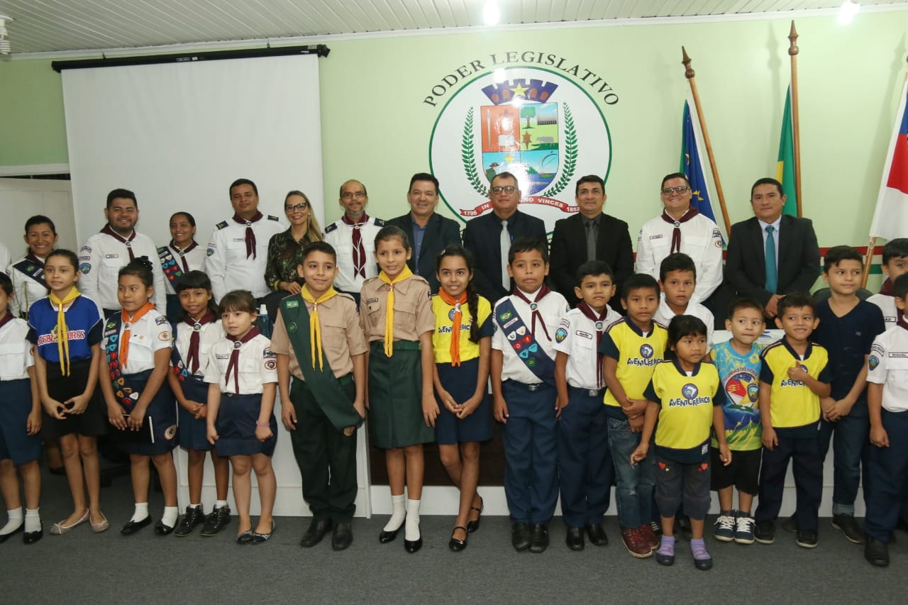 Aventureiros Adventistas são homenageados pela Câmara de Parintins