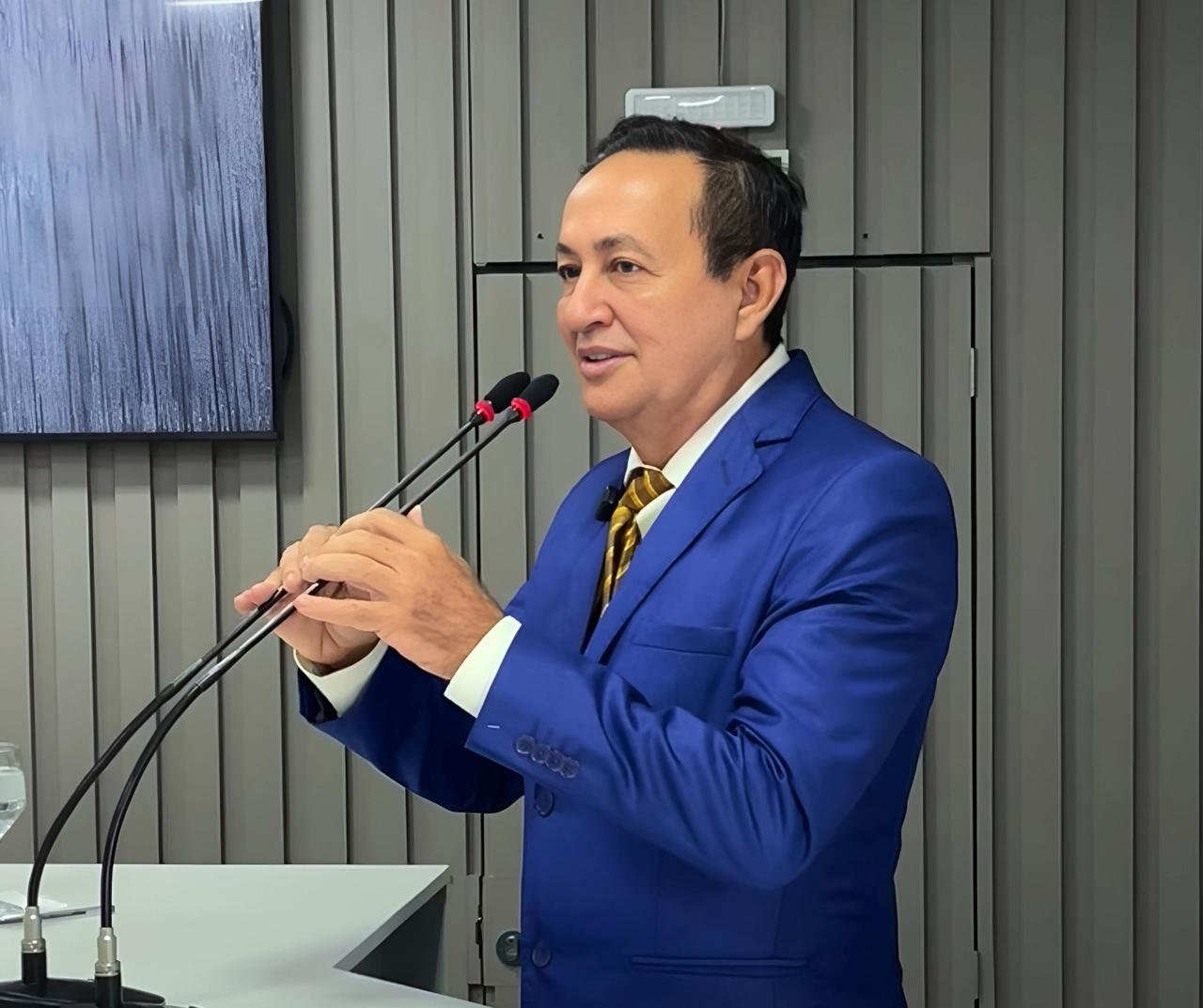 Babá Tupinambá cobra melhorias estruturais e valorização cultural em comunidades de Parintins