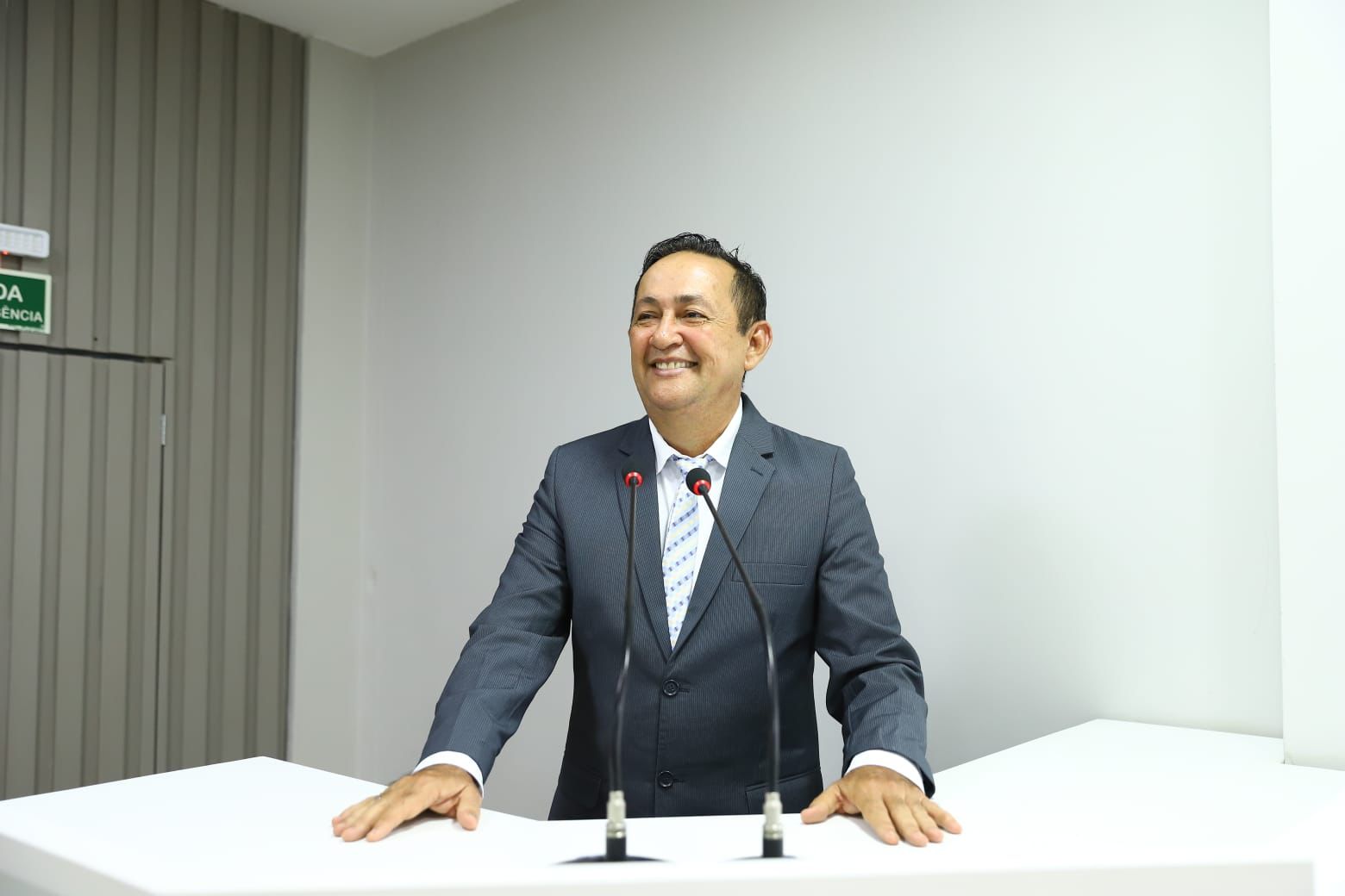 Babá Tupinambá cria lei que reconhece e celebra o “Dia do Empreendedor”, em Parintins