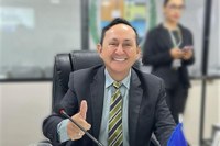 Babá Tupinambá propõe construção de abrigos cobertos para estudantes que utilizam transporte escolar