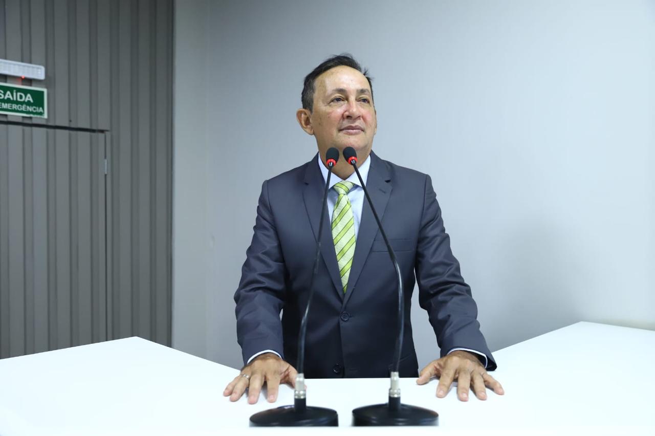 Babá Tupinambá solicita reforma, ampliação e Casa do Professor para escola indígena na Vila da Paz