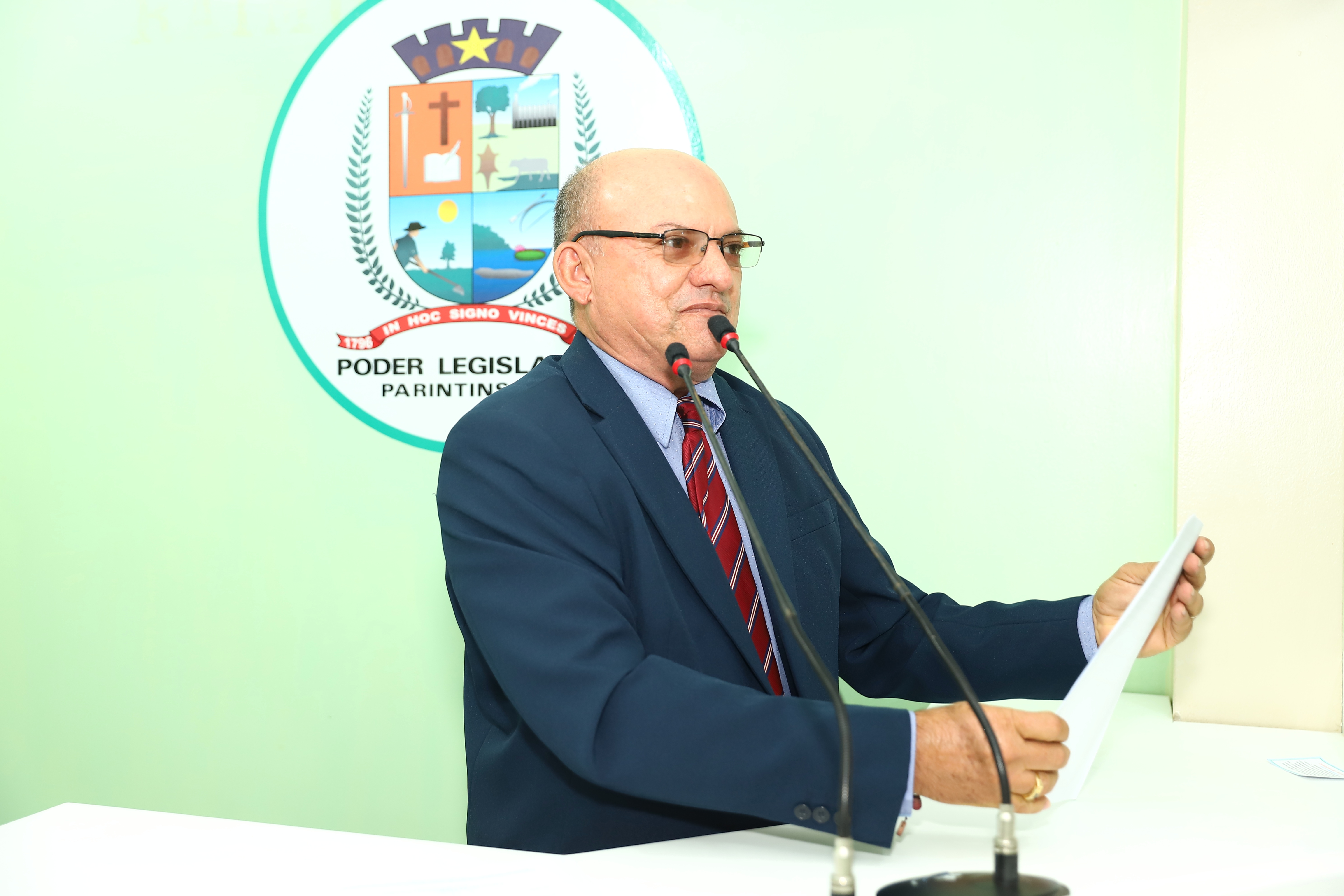 Cabo Linhares apresenta propositura de Título de Cidadão de Parintins ao Cabo Ernesto de Jesus