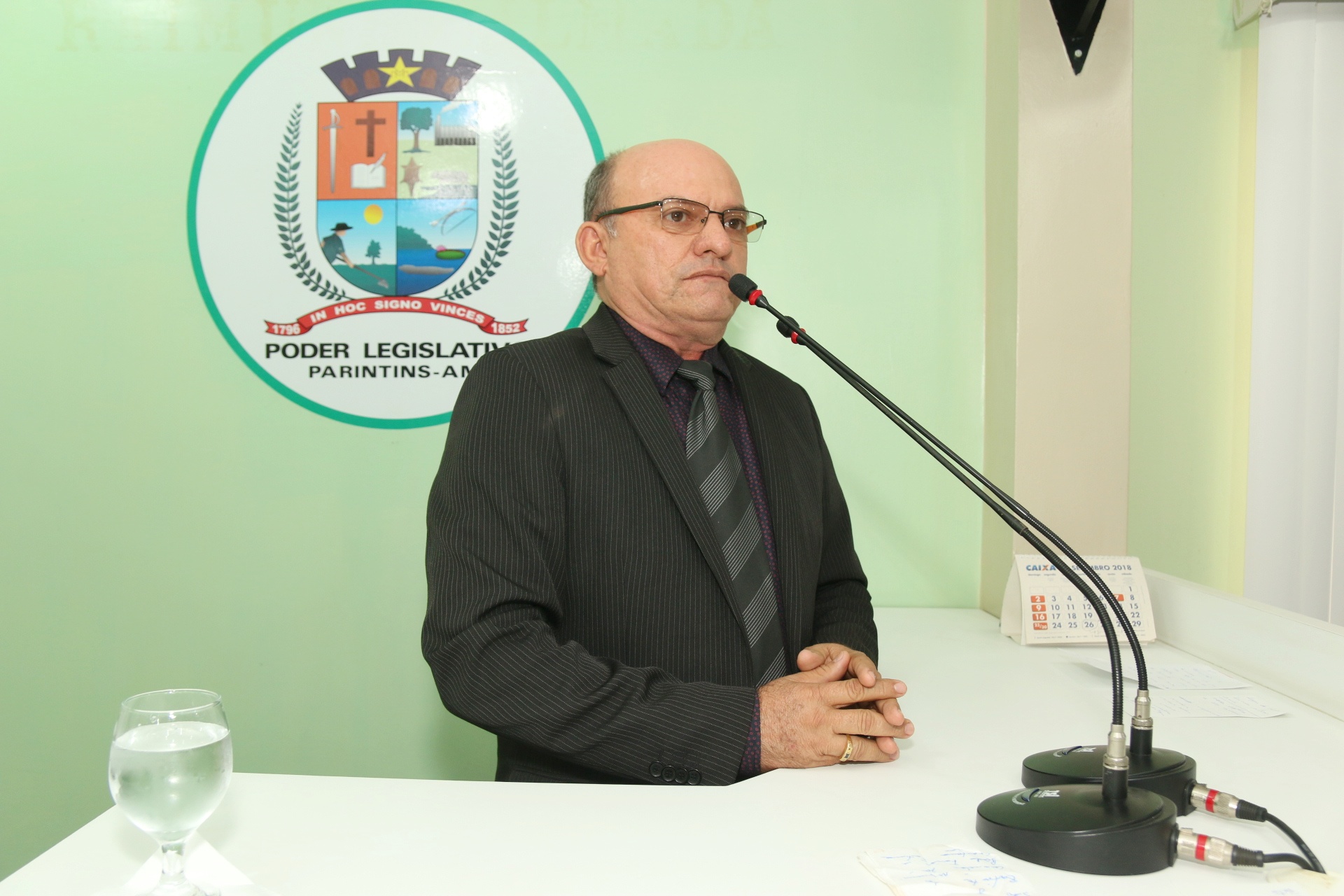 Cabo Linhares cobra Operação Tapa-Buraco e lotação de funcionários para escolas da Zona Rural