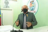 Cabo Linhares enaltece investimentos em Parintins e cobra trabalho em prol do povo da vereadora opositora