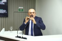 Cabo Linhares parabeniza Capitão Júlio Araújo pelo excelente trabalho prestado à frente do Corpo de Bombeiros de Parintins