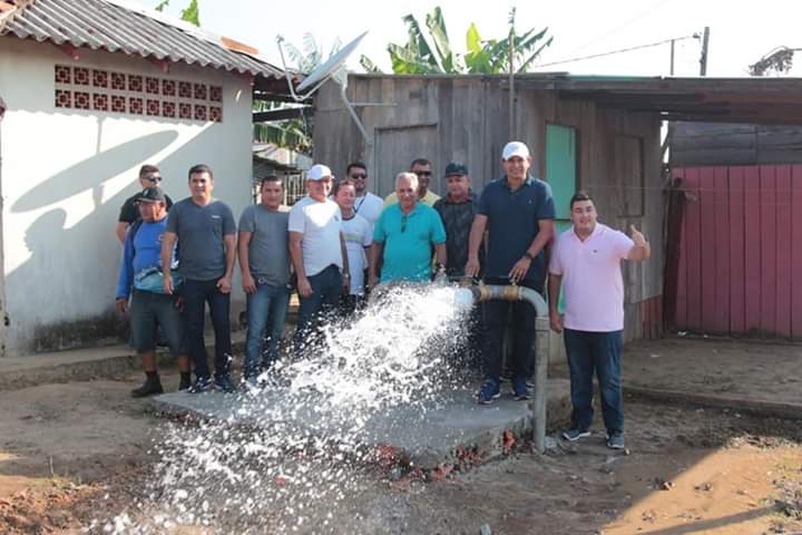 Cabo Linhares prestigia a entrega do novo poço artesiano na cidade e na zona Rural da nova escola e do novo sistema água