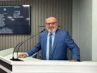 Cabo Linhares solicita contratação de mais Assistentes Sociais para escolas municipais de Parintins