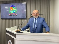 Cabo Linhares solicita melhorias nos banheiros da Praça Digital