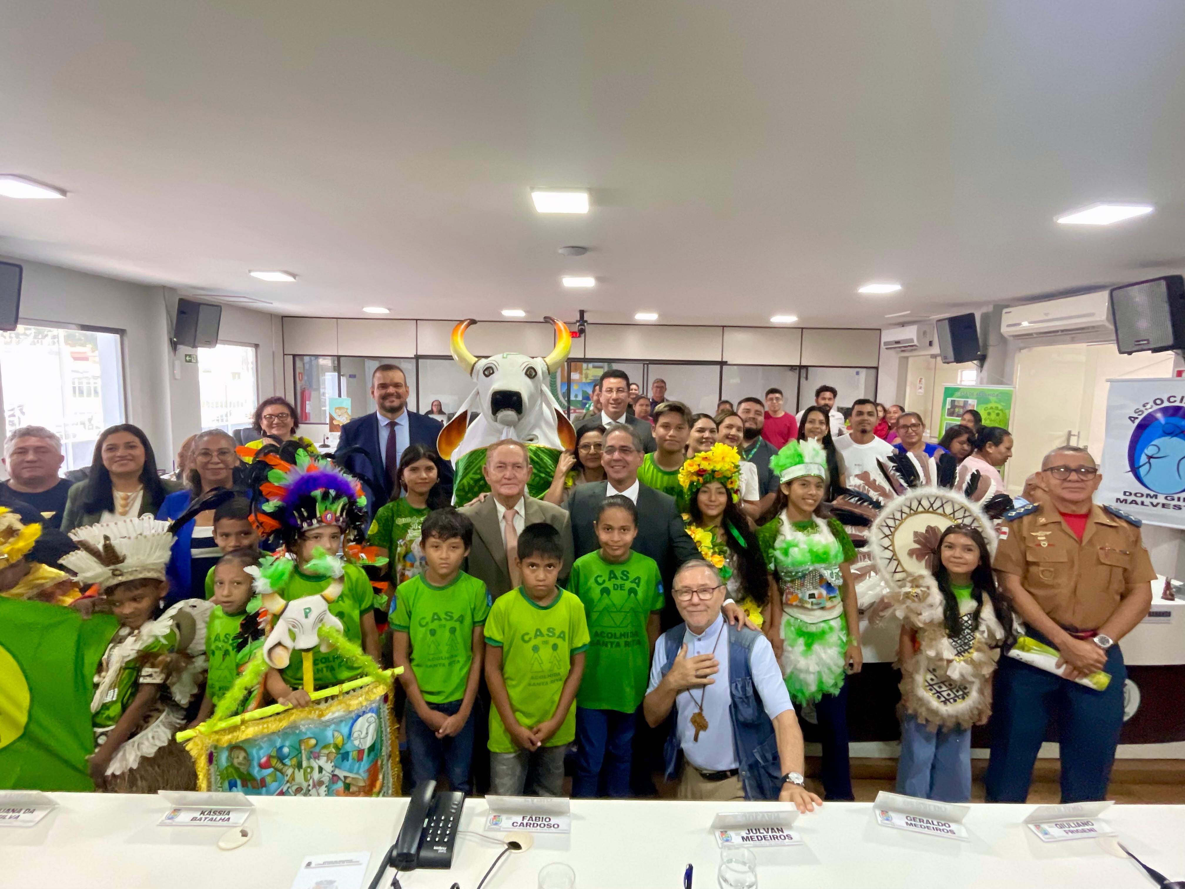 Câmara de Parintins celebra 30 anos da Casa de Acolhida Santa Rita em Sessão Especial