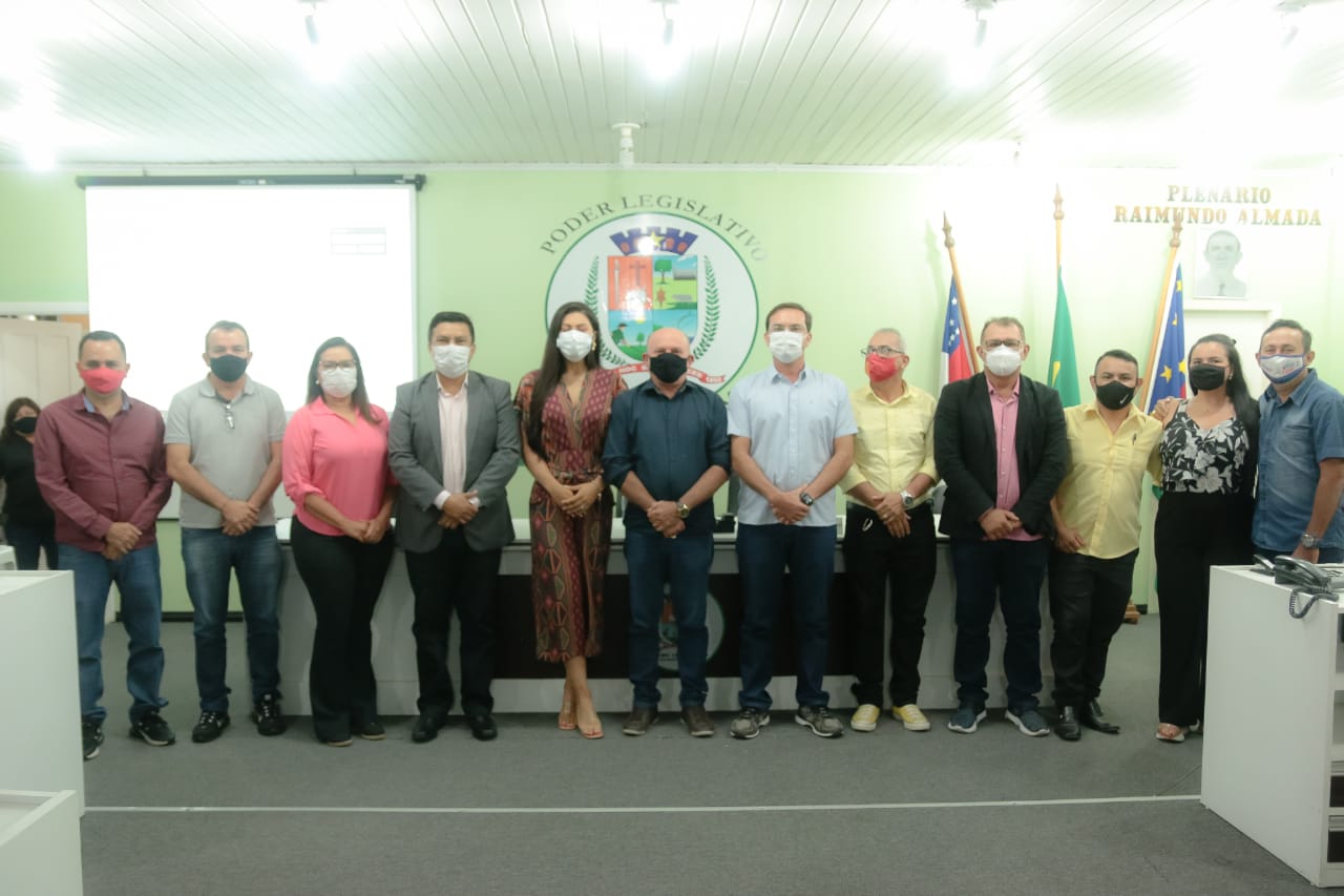 Câmara de Parintins promove 1ª reunião entre vereadores eleitos e reeleitos, antes da posse