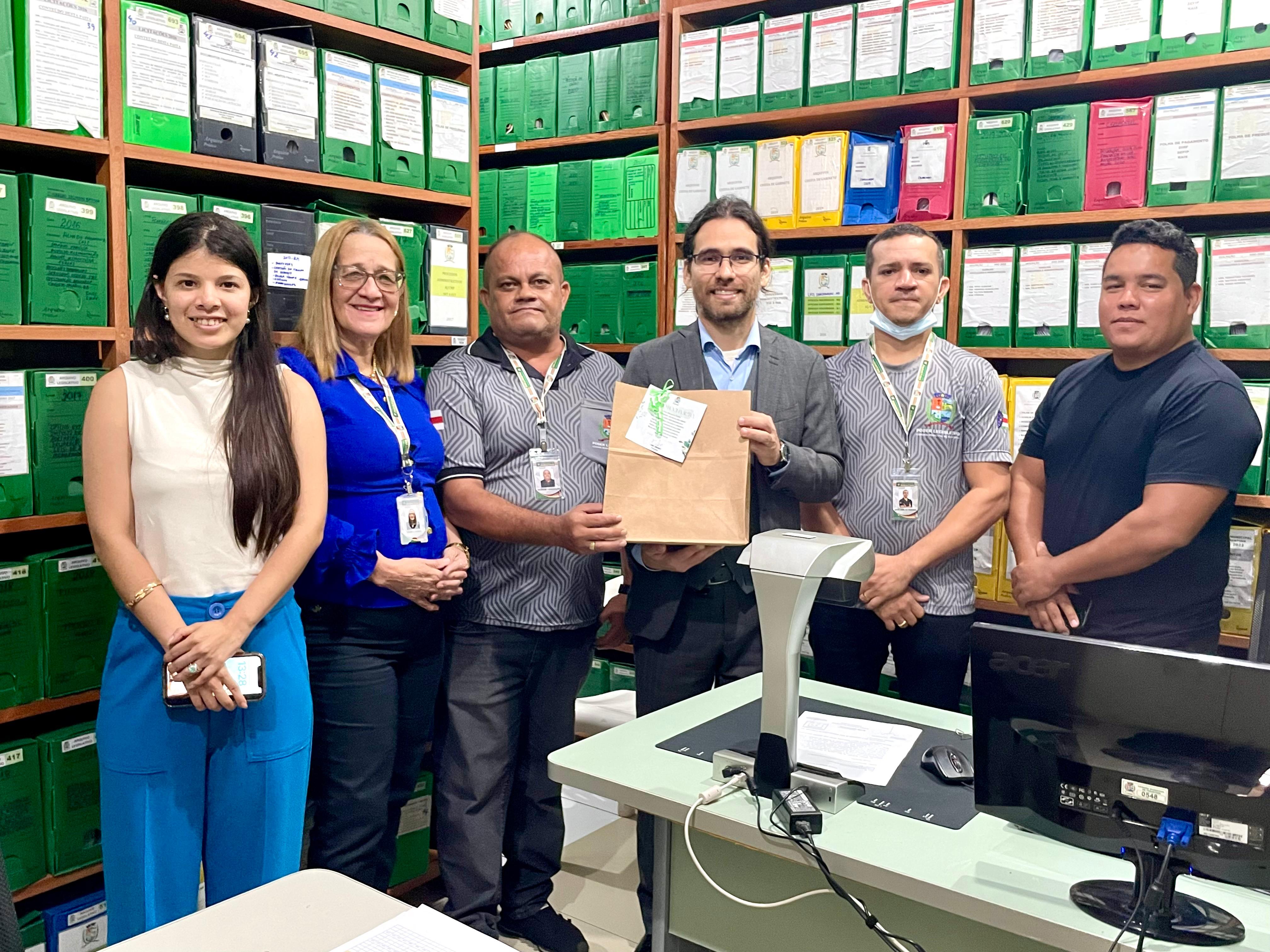 Câmara de Parintins recebe visita técnica do Juiz Dr. Nilo da Rocha Marinho Neto