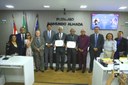 Câmara outorga Título de Cidadania Parintinense aos professores Celby Rodrigues Vieira e Zequinha Pimentel 