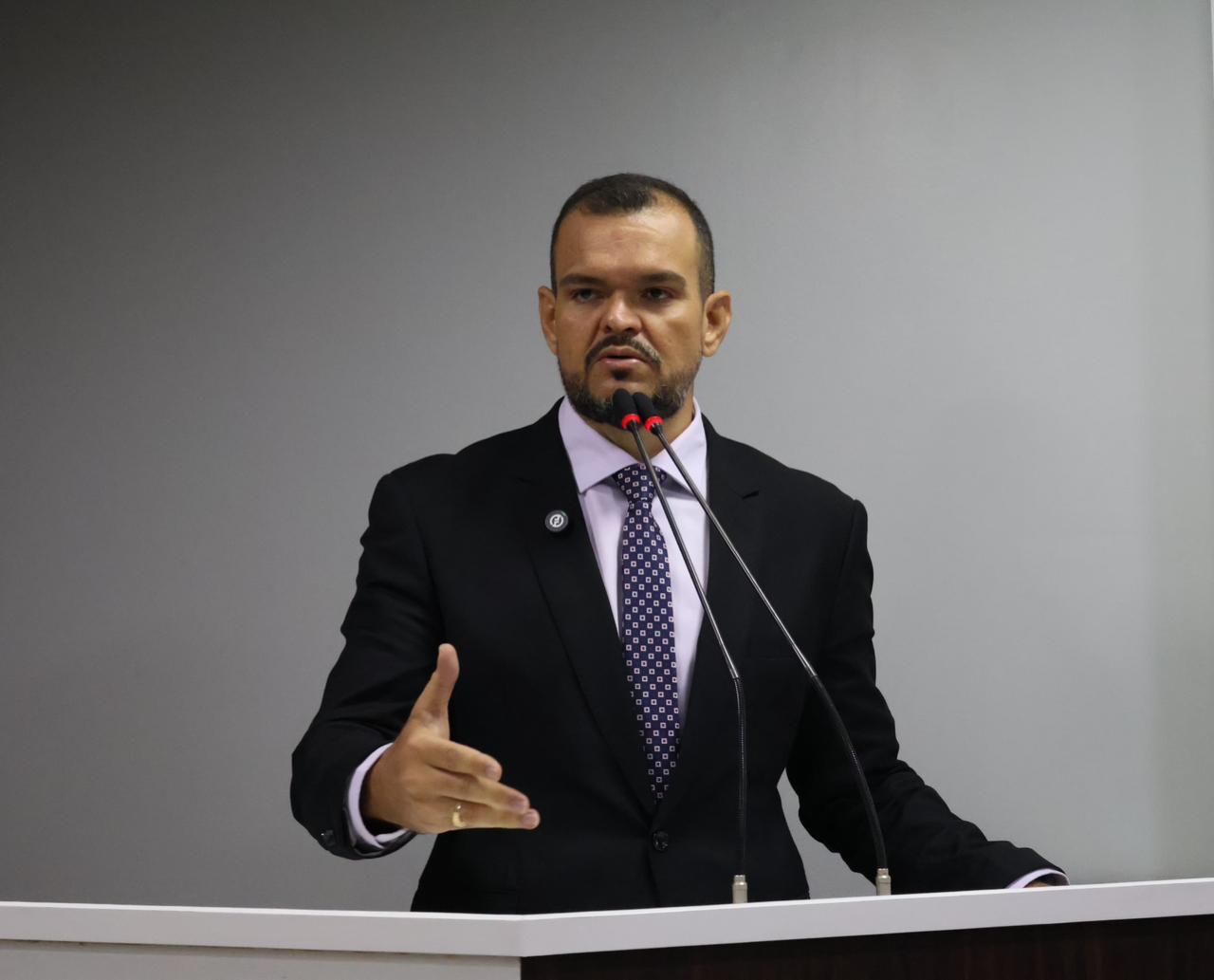 Compromisso com a educação: vereador Azamor Pessoa destaca necessidades da zona rural