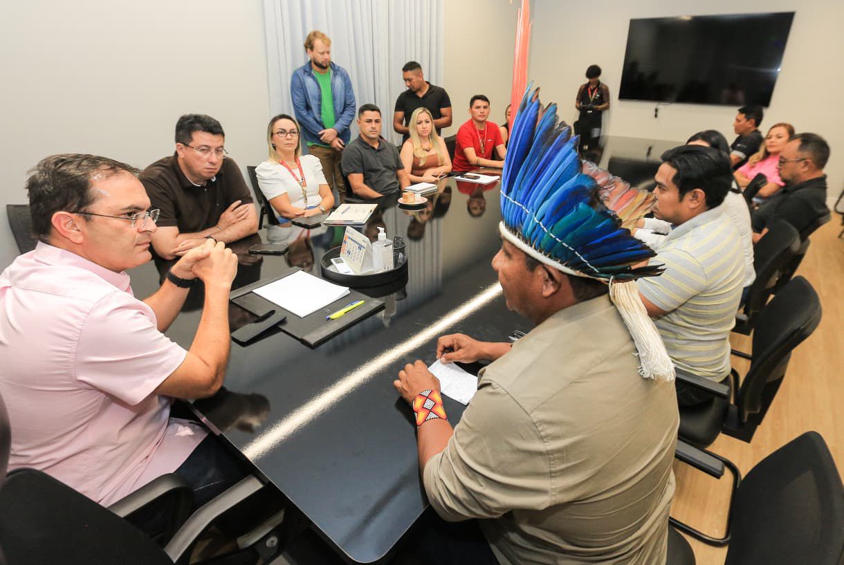 Fábio Cardoso articula encontro entre prefeito Mateus Assayag e DSEI-PIN para garantir a integração dos serviços de saúde dos povos indígenas