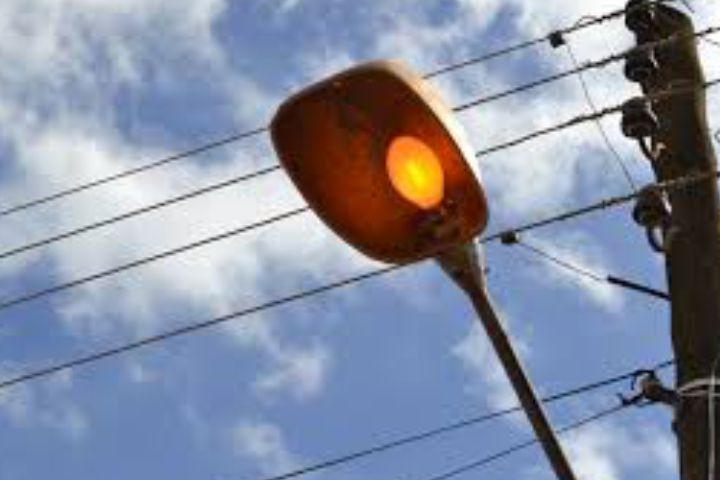 Iluminação Pública: Vereador Telo solicita cronograma de ações