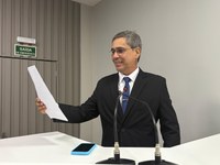 Julvan Medeiros cobra melhorias na infraestrutura urbana