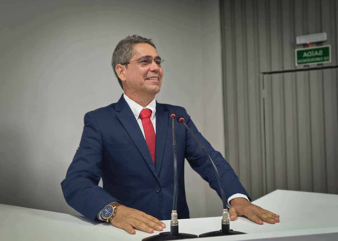 Julvan Medeiros defende segurança viária e destaca Programa Brasil Alfabetização em Parintins