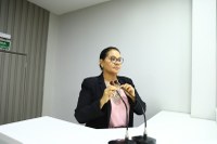 Márcia Baranda solicita da Prefeitura contratação, em caráter de urgência, de Médico Otorrinolaringologista