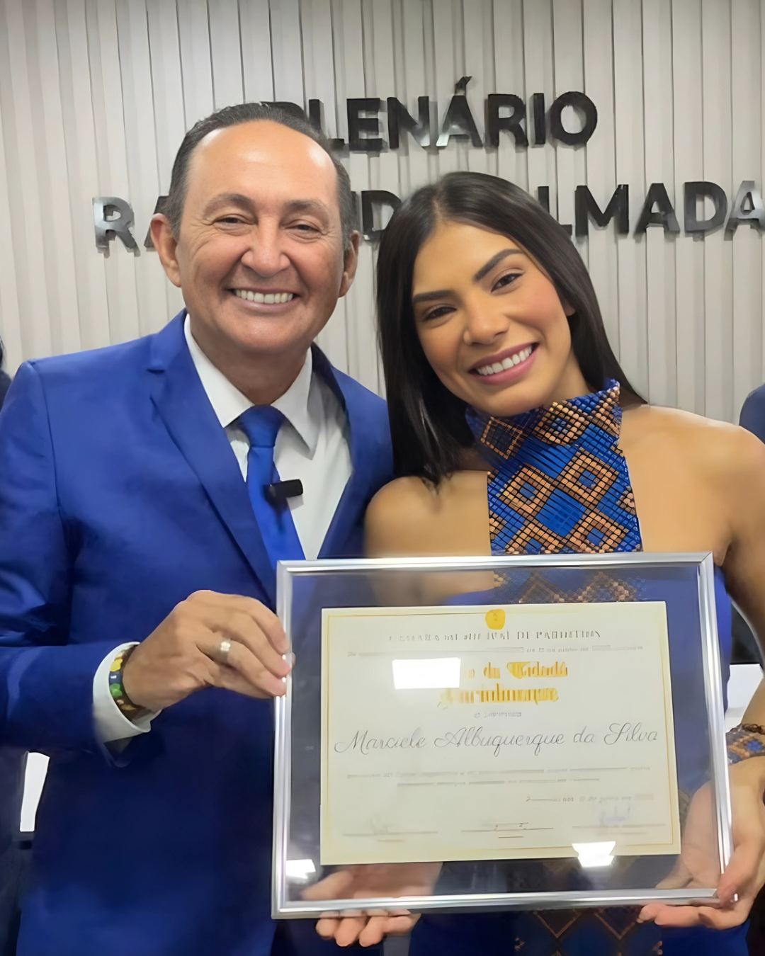Marciele Albuquerque recebe Título de Cidadania Parintinense em reconhecimento à sua contribuição cultural e social