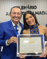 Marciele Albuquerque recebe Título de Cidadania Parintinense em reconhecimento à sua contribuição cultural e social