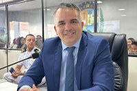 Marcus Cursino cobra execução de lei que garante exames de visão e audição para alunos da rede municipal