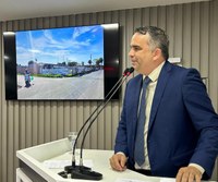 Marcus Cursino cobra informações sobre obra de escola e quadra no Bairro Paulo Corrêa