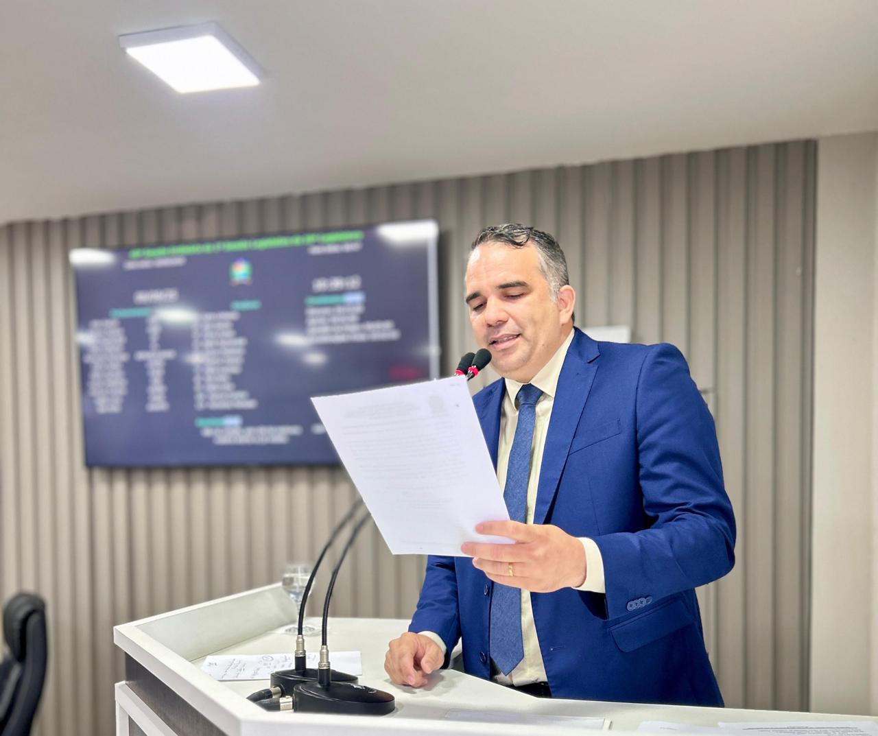 Marcus Cursino propõe criação de competições esportivas para crianças e adolescentes em Parintins