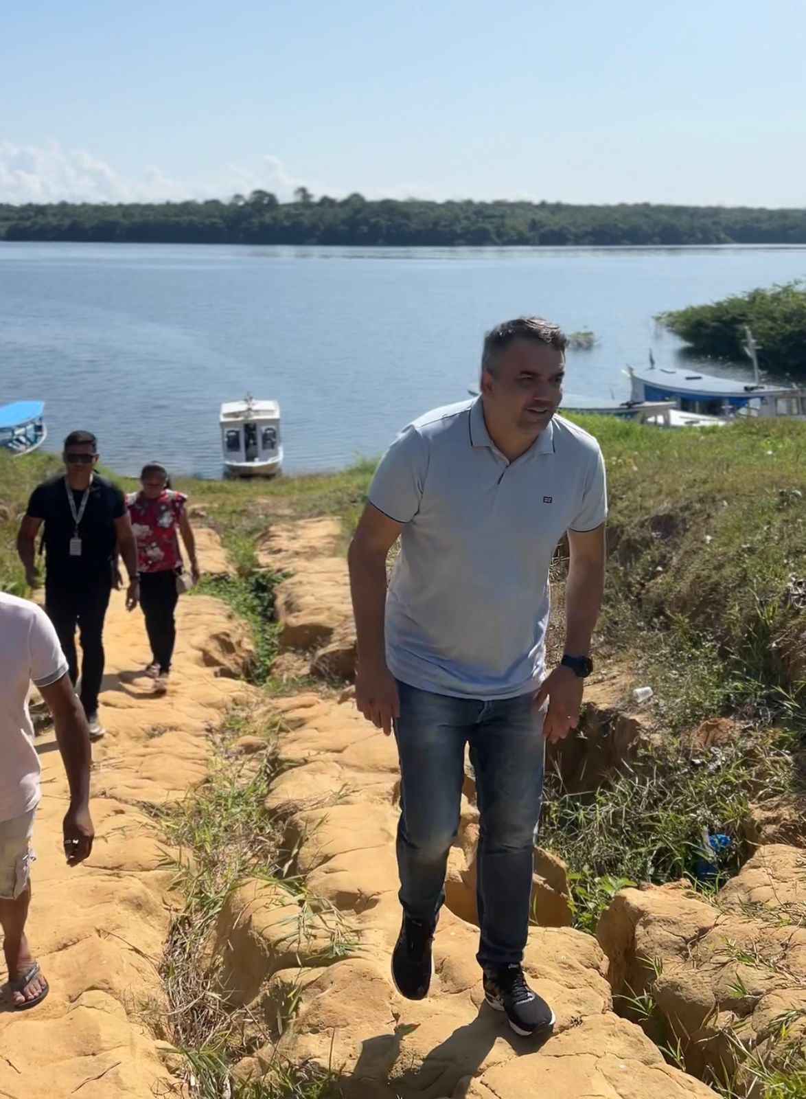 Marcus Cursino solicita concretagem de rampa de acesso na comunidade São Tomé, no Uaicurapá