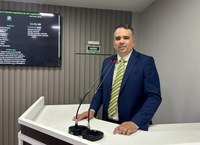 Marcus Cursino solicita informações detalhadas sobre cronograma para o concurso público municipal