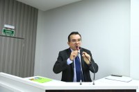 Massilon pede esclarecimentos sobre o cronograma da obra da estrada do PA Vila Amazônia