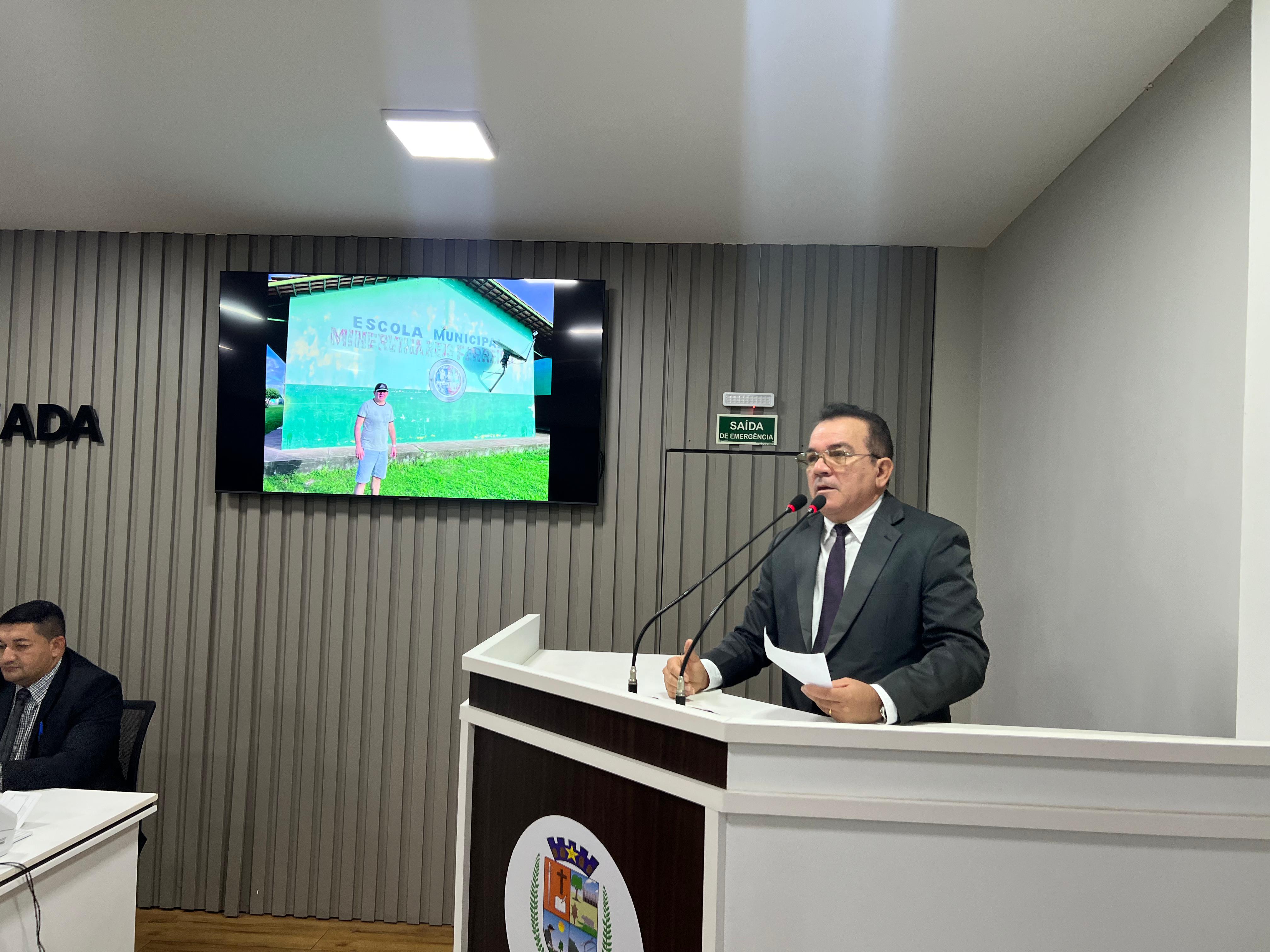 Massilon visita Bom Socorro do Zé Açu e pede reforma da Escola Minervina Reis