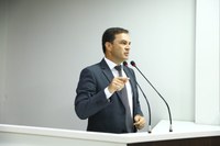 Mateus Assayag reforça pedido por asfaltamento total do Bairro Pascoal Alaggio