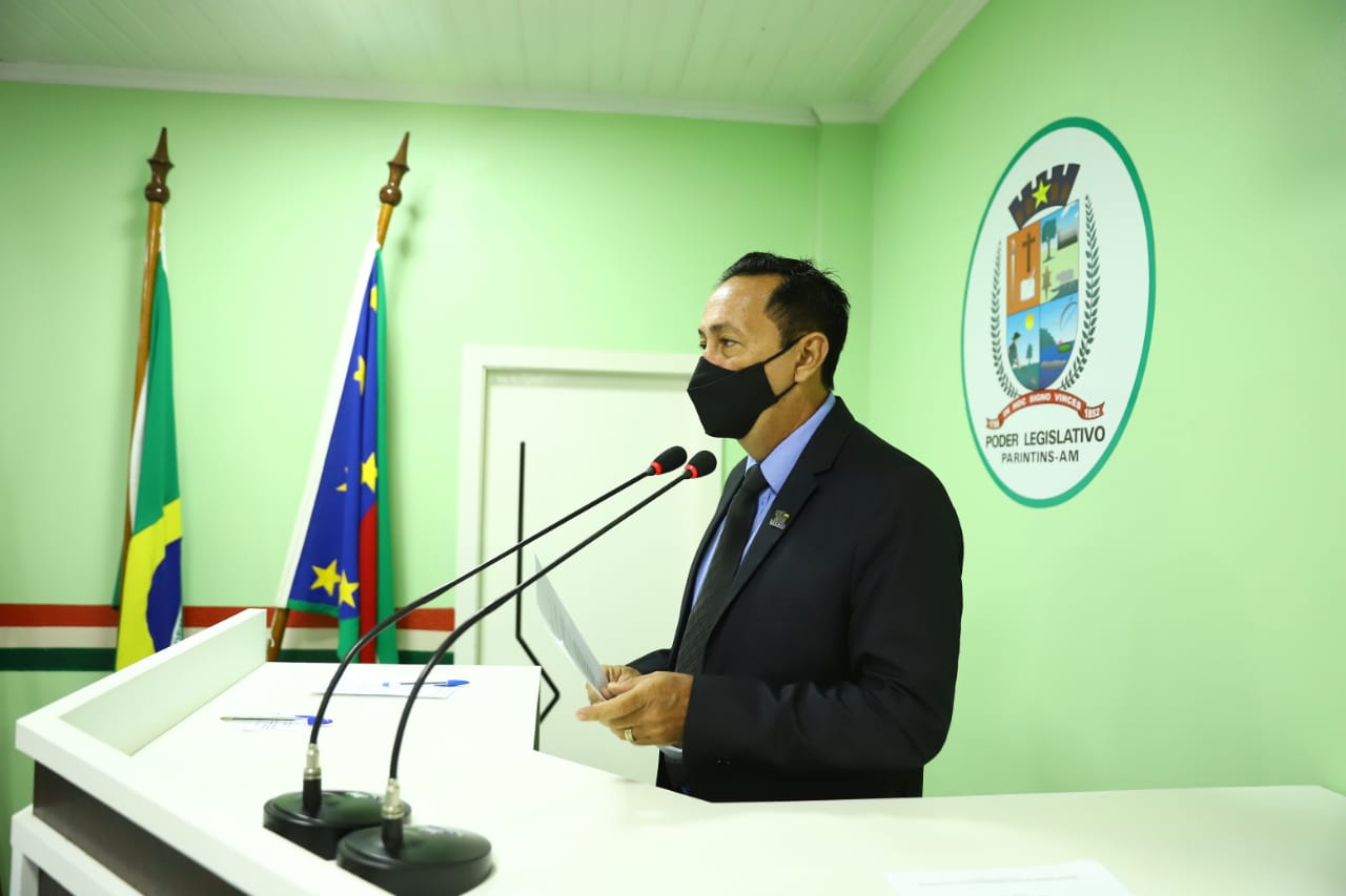 Na Câmara, Babá Tupinambá pauta iluminação pública, limpeza e asfaltamento de ruas em discurso