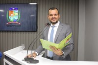 Na Câmara Municipal de Parintins, Vereador Azamor Pessoa apresenta pacote de indicações para melhorar a infraestrutura na cidade e no interior
