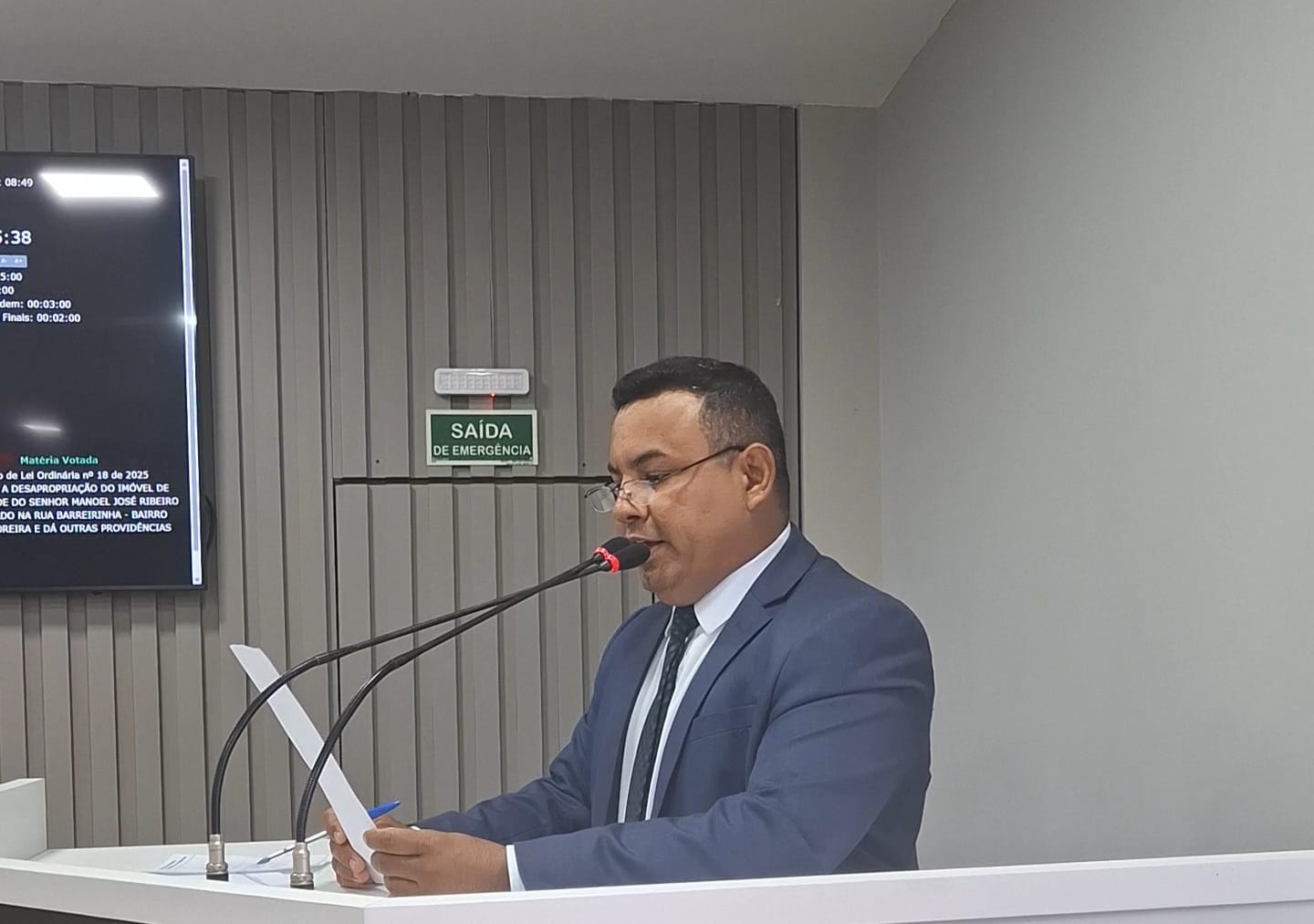 Naldo Lima solicita limpeza e retirada de lixeira viciada na Estrada do Caburi