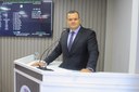 O vereador Azamor Pessoa solicita ao Governo do Estado do Amazonas a concessão de auxílio emergencial rural para os criadores de gado do município de Parintins