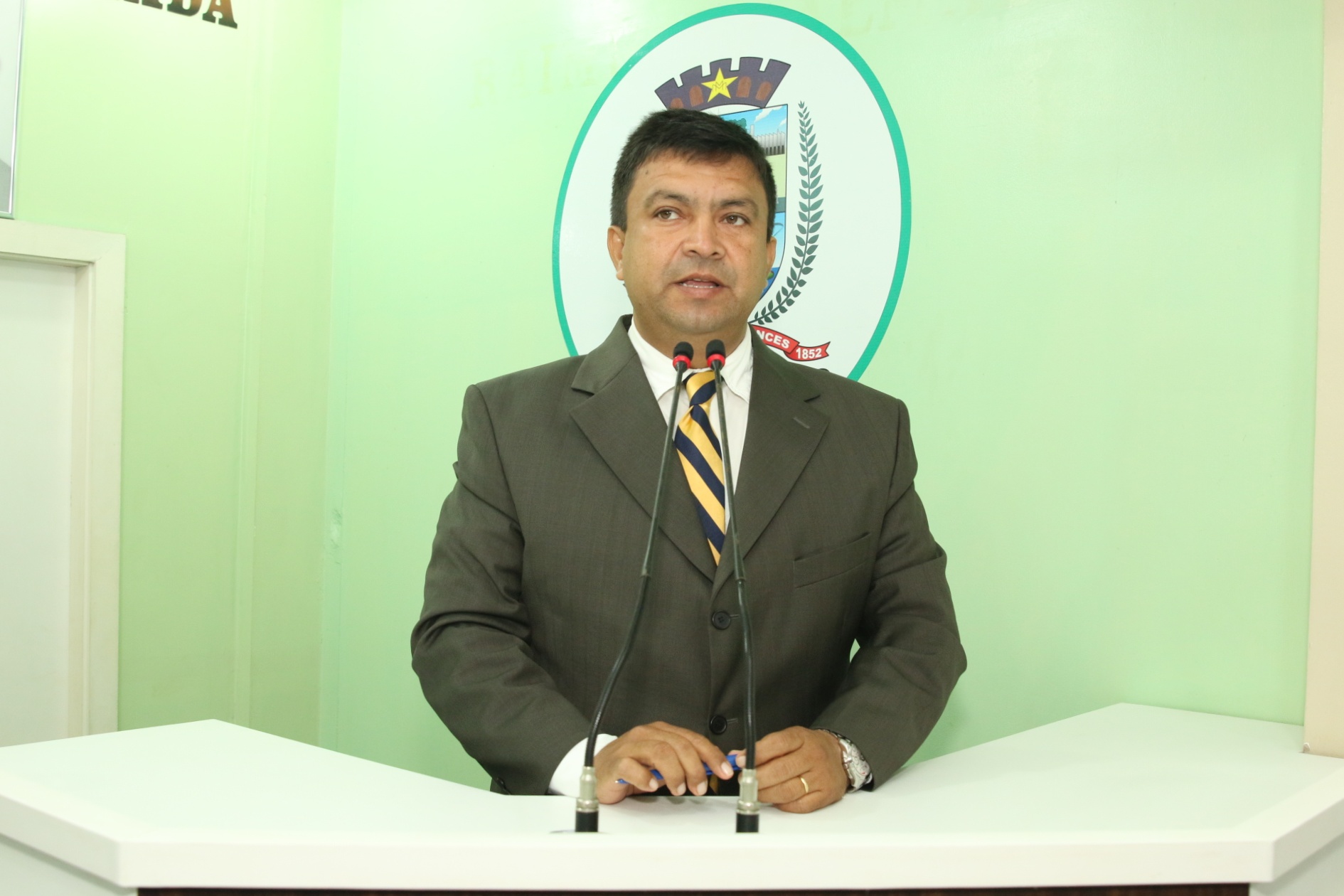 Presidente da Câmara de Parintins lamenta notícia de destituição do Comandante Navarro e evidencia importância de Sessões Itinerantes