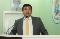 Presidente da Câmara de Parintins pede aos veículos de comunicação locais que conclamem a população para manifesto público em favor da recuperação do muro de arrimo