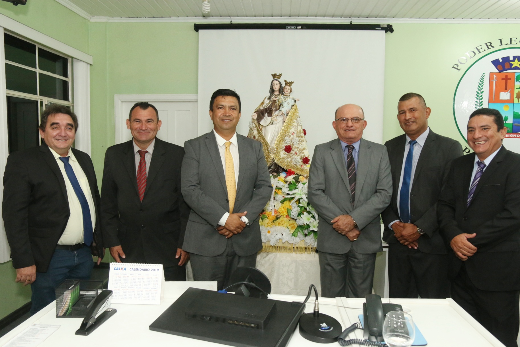 Servidores da Câmara de Parintins vivenciam ato de fé com a visita da Imagem Peregrina de Nossa Senhora do Carmo