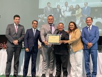 Sessão Especial de propositura do Vereador Azamor Pessoa Celebra 70 Anos do Colégio Batista e Homenageia Professor Eduardo Lessa Júnior com o título de Cidadão Parintinense