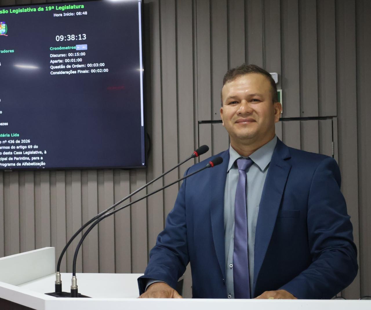 Vereador Adson Príncipe propõe cursos de idiomas para fortalecer o turismo