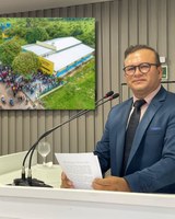 Vereador Adson Príncipe reforça solicitação por agente de trânsito em frente à Escola Santa Luzia do Macurany