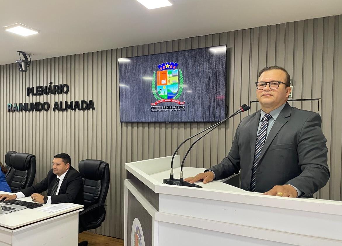 Vereador Adson Príncipe solicita manutenção e instalação de grades em bueiros de Parintins