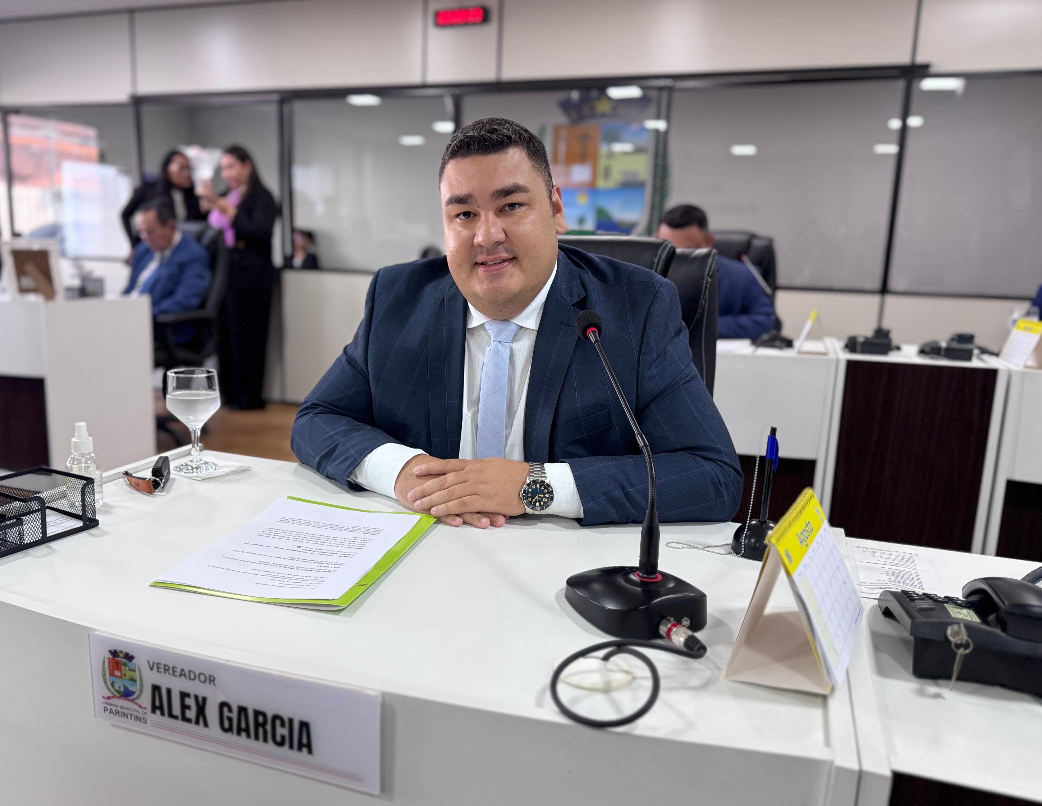 Vereador Alex Garcia propõe Concurso de Redação para estudantes em homenagem ao aniversário de Parintins