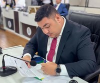 Vereador Alex Garcia propõe expedição de Decreto Municipal para instituir áreas de restrição de tráfego de caminhões e máquinas pesadas em Parintins